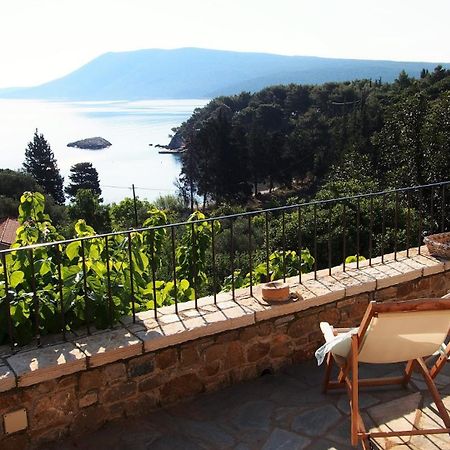 Lithea Villas And Studios By The Sea Ájosz Pétrosz Aloníszu Kültér fotó