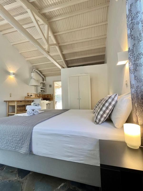 Lithea Villas And Studios By The Sea Ájosz Pétrosz Aloníszu Kültér fotó