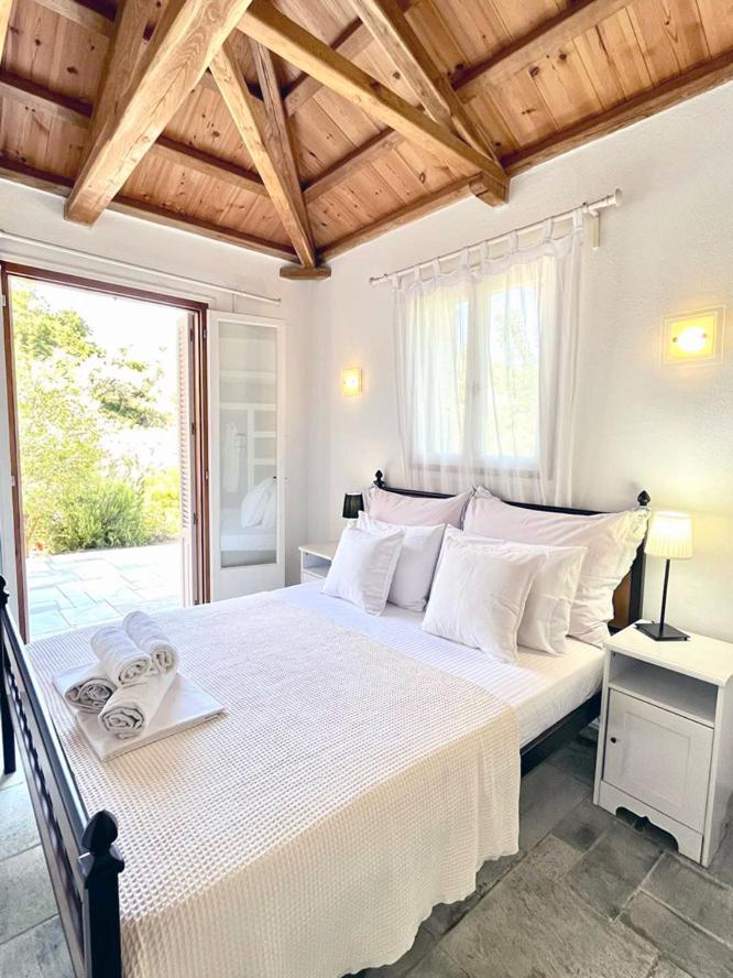 Lithea Villas And Studios By The Sea Ájosz Pétrosz Aloníszu Kültér fotó