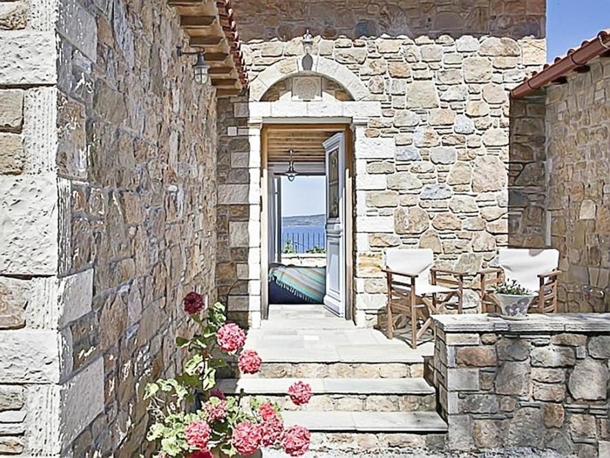 Lithea Villas And Studios By The Sea Ájosz Pétrosz Aloníszu Kültér fotó
