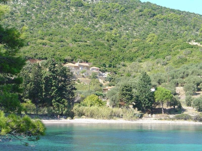 Lithea Villas And Studios By The Sea Ájosz Pétrosz Aloníszu Kültér fotó